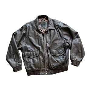 SALE Vintage Roundtree & Yorke genuine leather bonnet jacket